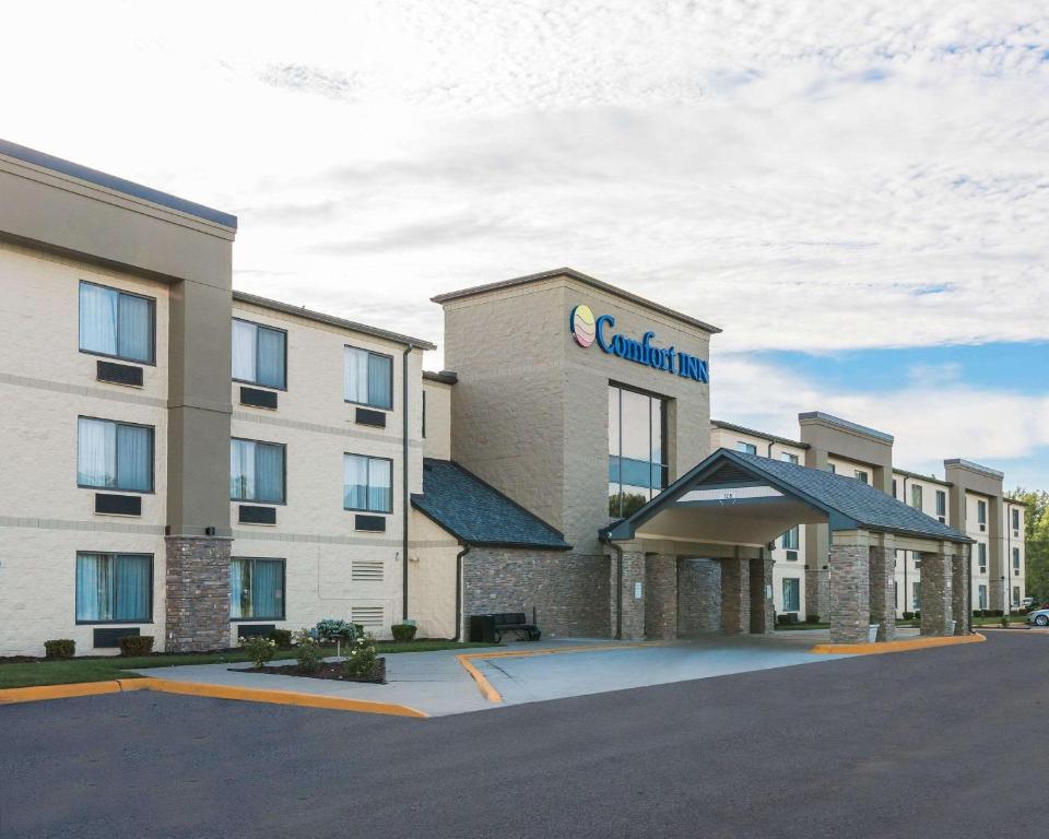 Comfort Inn Metro Airport Romulus image 9